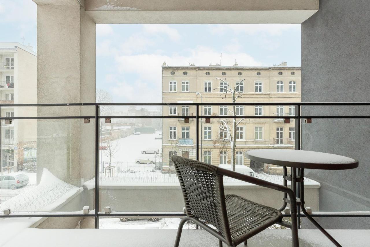 Modern One Bedroom Apartment With Parking In Lodz By Renters Prestige Экстерьер фото